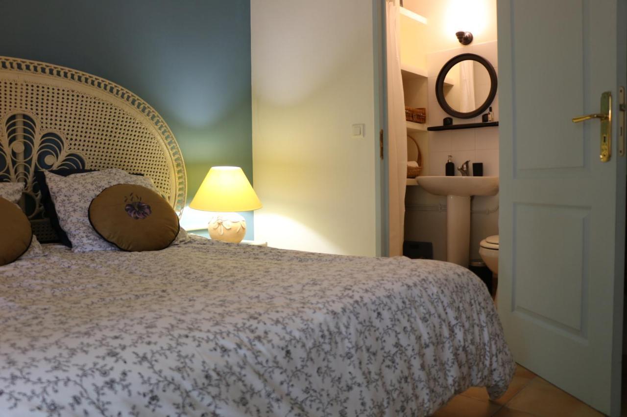 Les Chambres De Fanny Cabrieres-d'Aigues Экстерьер фото