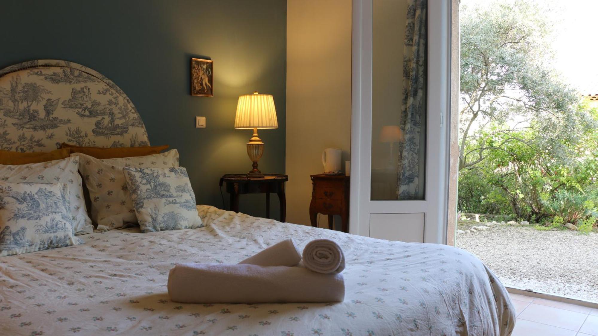 Les Chambres De Fanny Cabrieres-d'Aigues Экстерьер фото